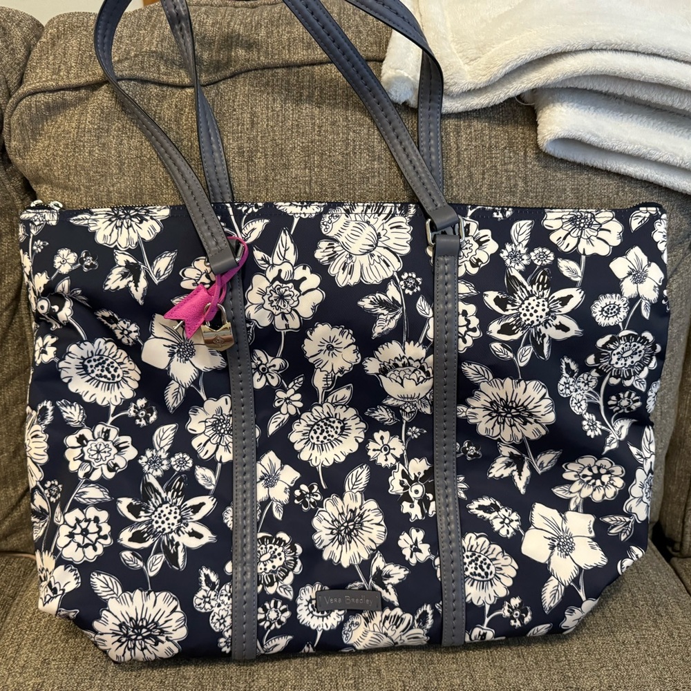 Vera Bradley tote bag NWT